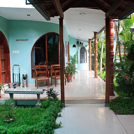 إكيتوس Hotel & Suites La Posada De Lobo المظهر الخارجي الصورة